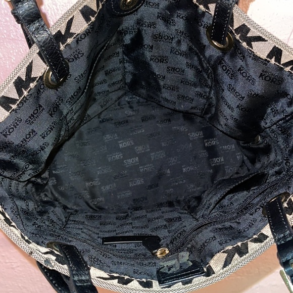 Michael Kors bag - Picture 3 of 4